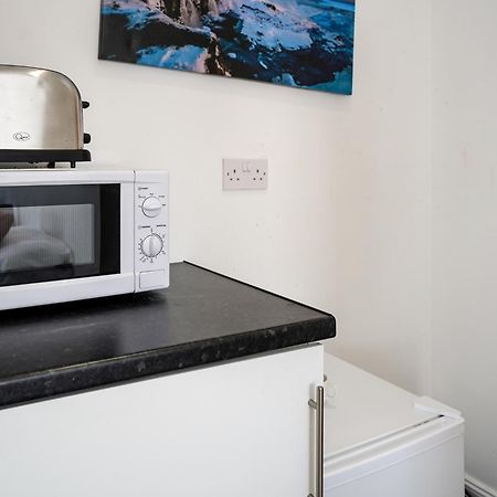 Homesly Guest Rooms, Comfortable En-Suite Guest Rooms With Free Parking And Self Check-In 버윅어폰트위드 외부 사진