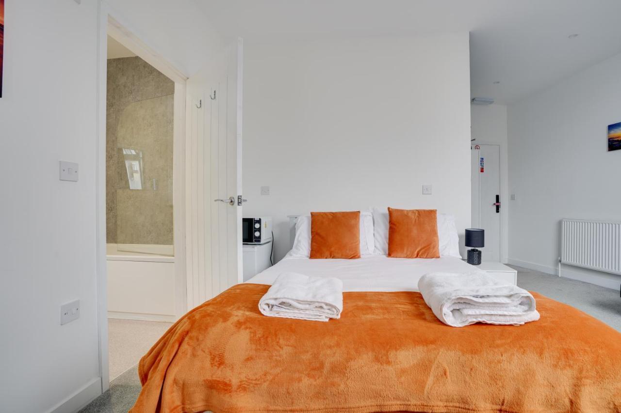 Homesly Guest Rooms, Comfortable En-Suite Guest Rooms With Free Parking And Self Check-In 버윅어폰트위드 외부 사진